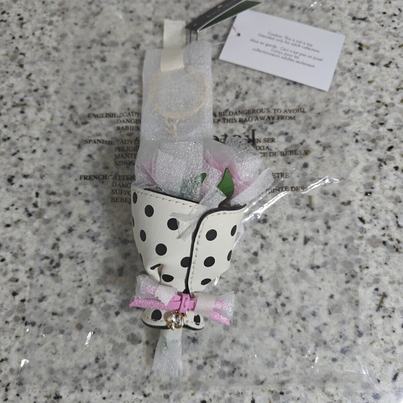 Kate spade Flora Flower Keychain - Picture 2 of 9